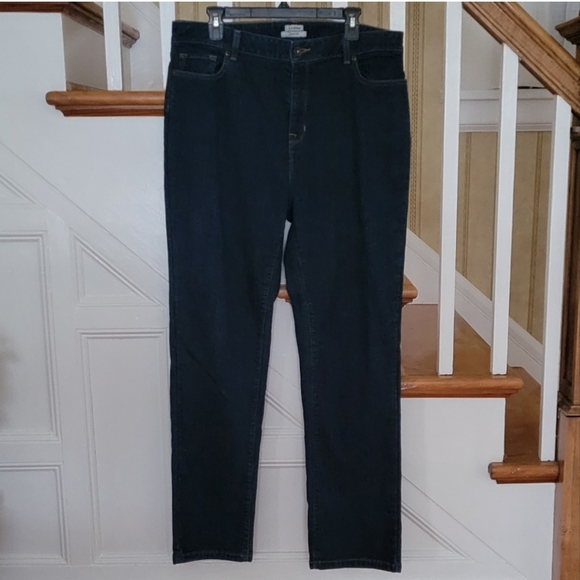 L.L.BEAN Classic Fit Straight Leg Blue Jeans Size 16 - Picture 2 of 5